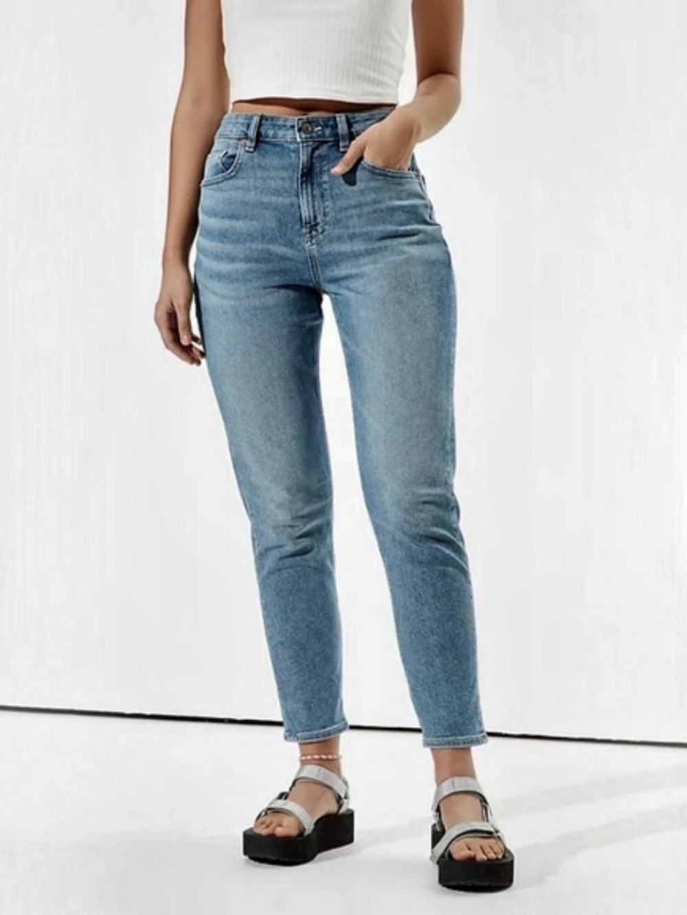 American Eagle Curvy Mom Jean Stretch High Rise  Size  2. Runs Large. Like New